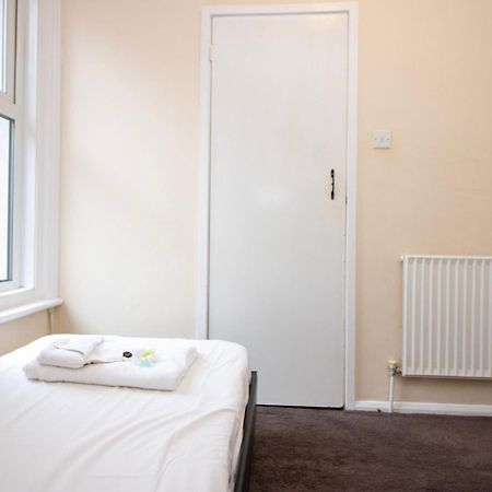 Pebbles Guest House Room 4 เซาธ์แธมป์ตัน ภายนอก รูปภาพ