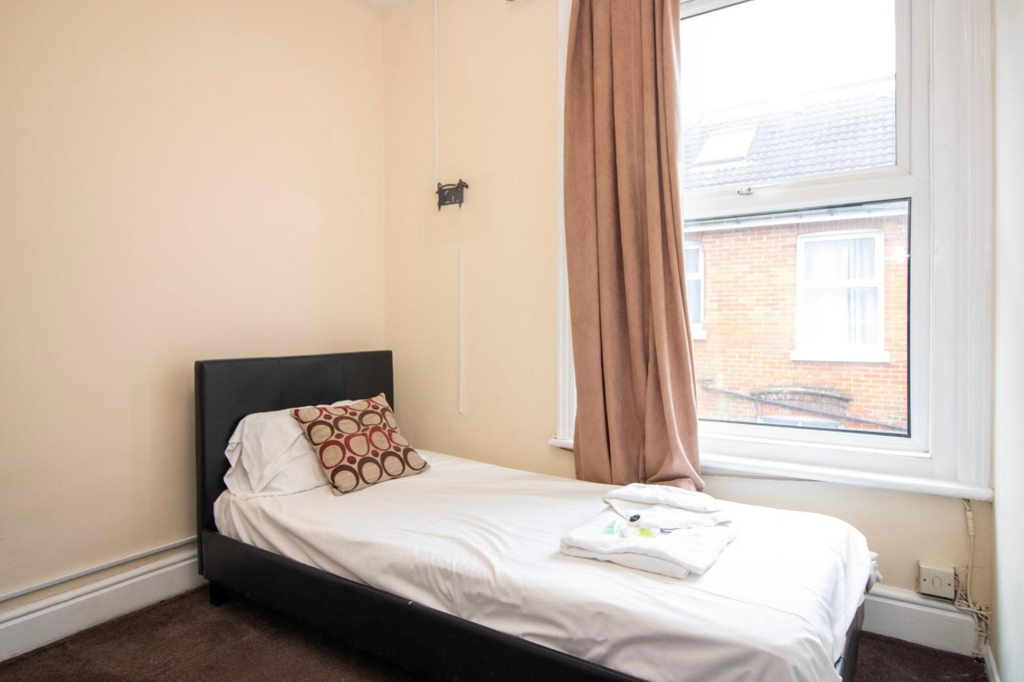 Pebbles Guest House Room 4 เซาธ์แธมป์ตัน ภายนอก รูปภาพ