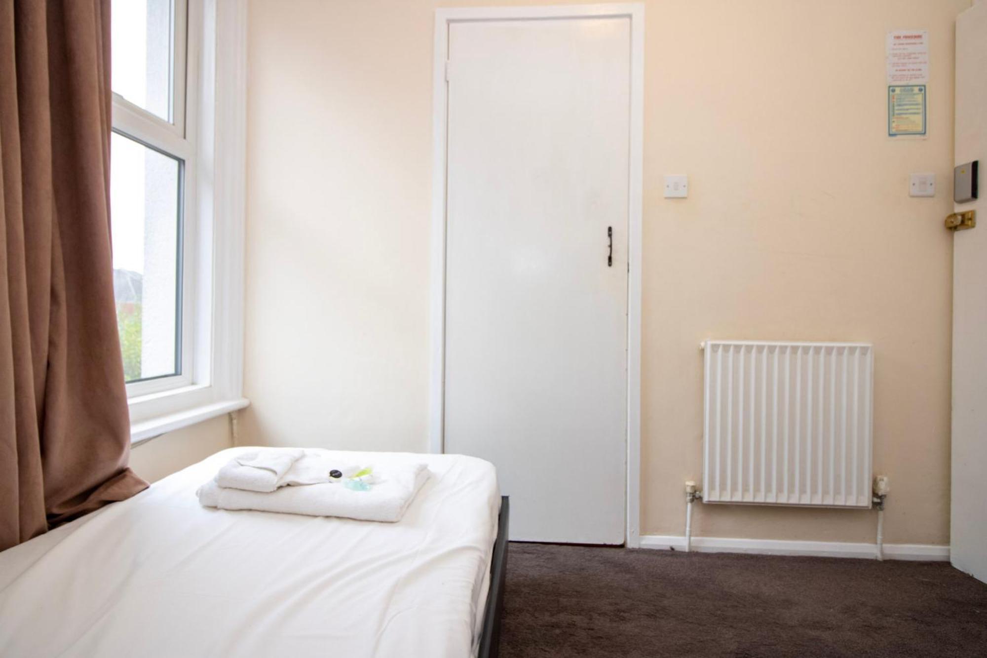 Pebbles Guest House Room 4 เซาธ์แธมป์ตัน ภายนอก รูปภาพ